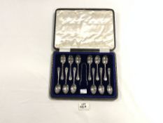 SET OF 12 HALLMARKED SILVER TEASPOONS AND MATCHING TONGS, SHEFFIELD, 1919, IN CASE, COOPER BROTHERS,