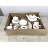 ROYAL DOULTON ( DARJEELING ) PART TEA AND DINNER SERVICE