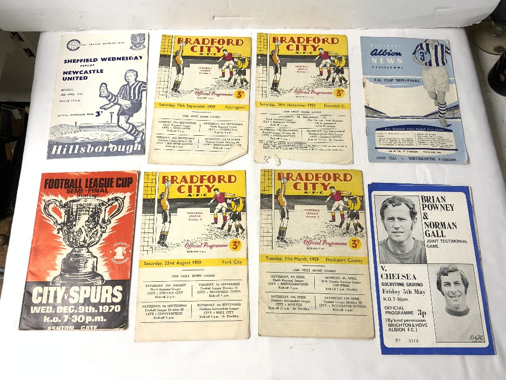 THE BEATLES BOOK - 12 MONTHLY EDITIONS FROM 1964/5/6, ELVIS MONTHLY SOUVENIR ISSUE AND FOOTBALL - Image 3 of 5