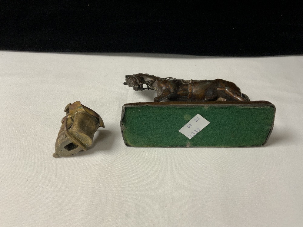 ONE RESIN HORSE AND A VICTORIAN COLD-PAINTED CAST BRONZE MATCH HOLDER OF A DOG, THE LARGEST; 10CM - Image 4 of 4