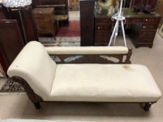 VICTORIAN CHAISE LOUNGE