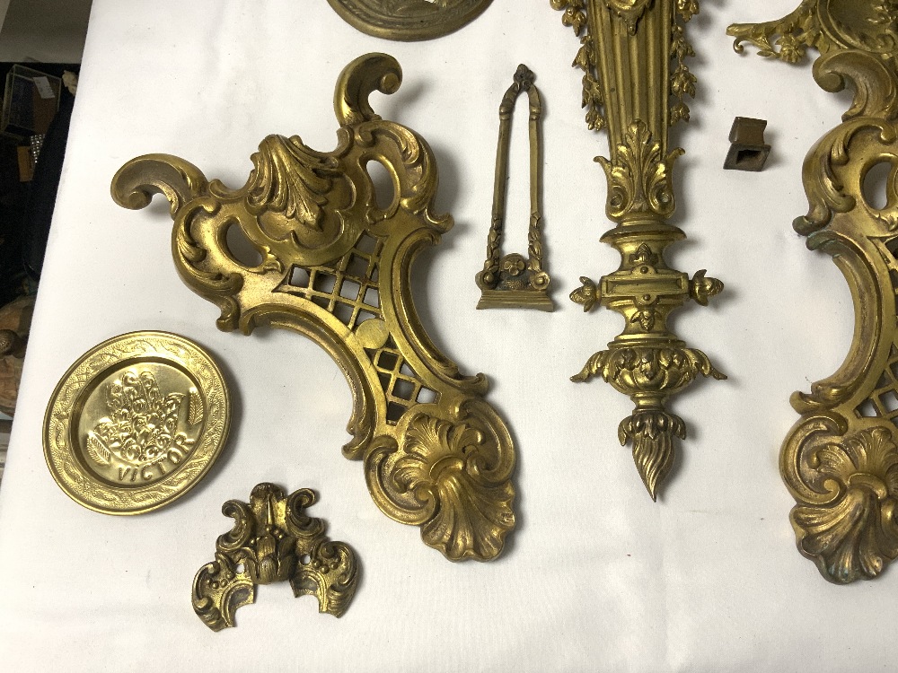 CAST ORMULO AND BRASS WALL MOUNTS AND FURNITURE FITTINGS OF CLASSICAL DESIGNS. - Image 3 of 5
