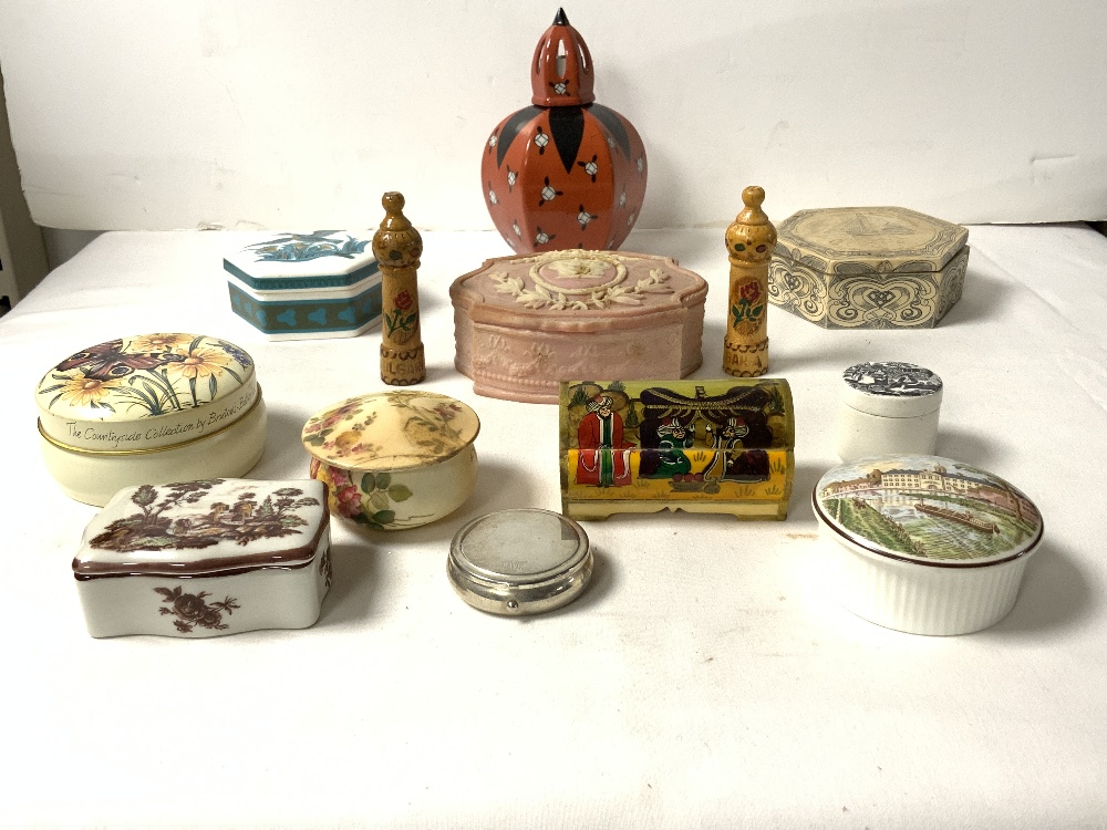 ROYAL WORCESTER PIN JAR, WEDGWOOD SUSIE COOPER DESIGN HEXAGONAL PIN JAR AND OTHER SMALL BOXES. - Image 3 of 5