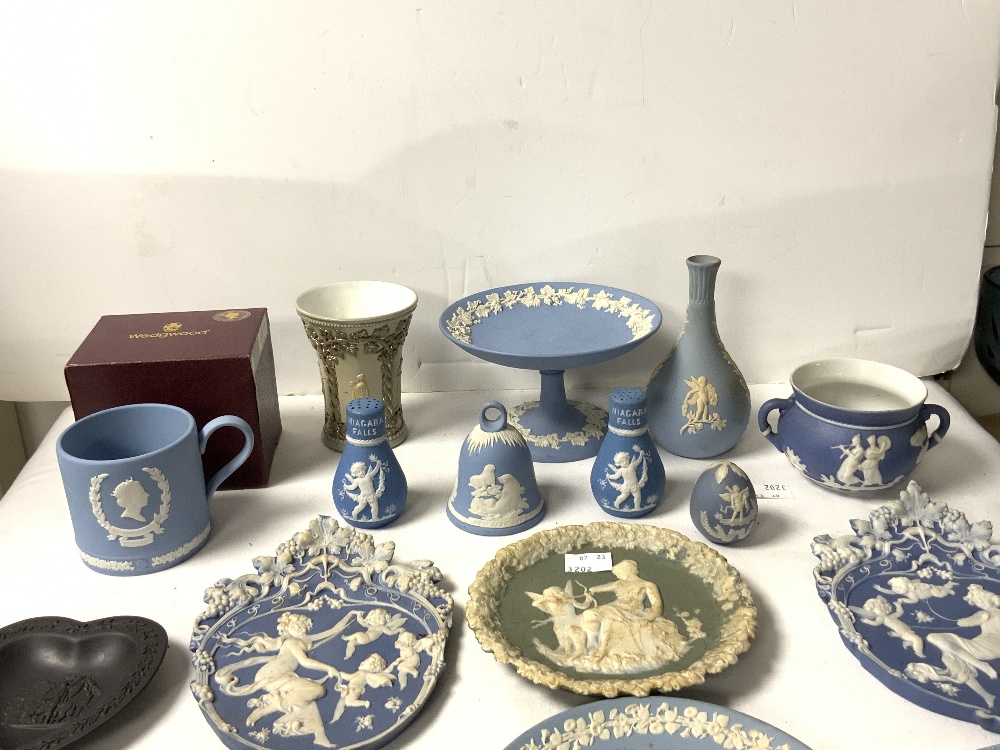 WEDGWOOD BLUE AND WHITE JASPER WARE COMPORT, AND QUANTITY OF MORE JASPER WARE ITEMS. - Image 3 of 5