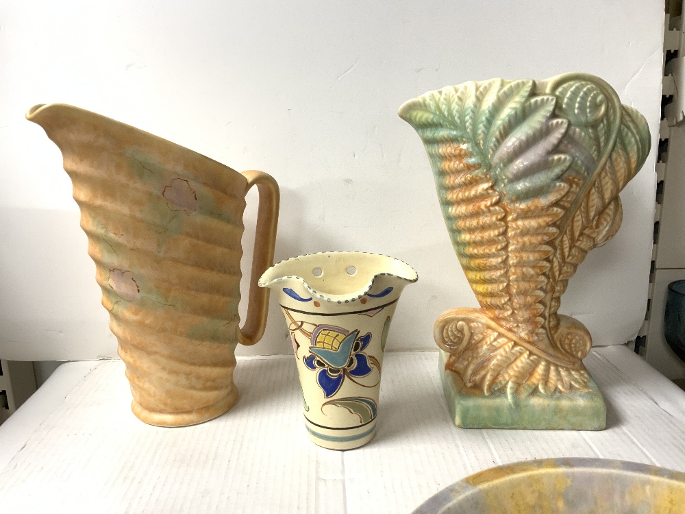 BESWICK FERNBANK PATTERN VASE, 30 CMS, ART DECO BESWICK JUG, HONITON CERAMIC WALL VASE AND A - Image 3 of 6