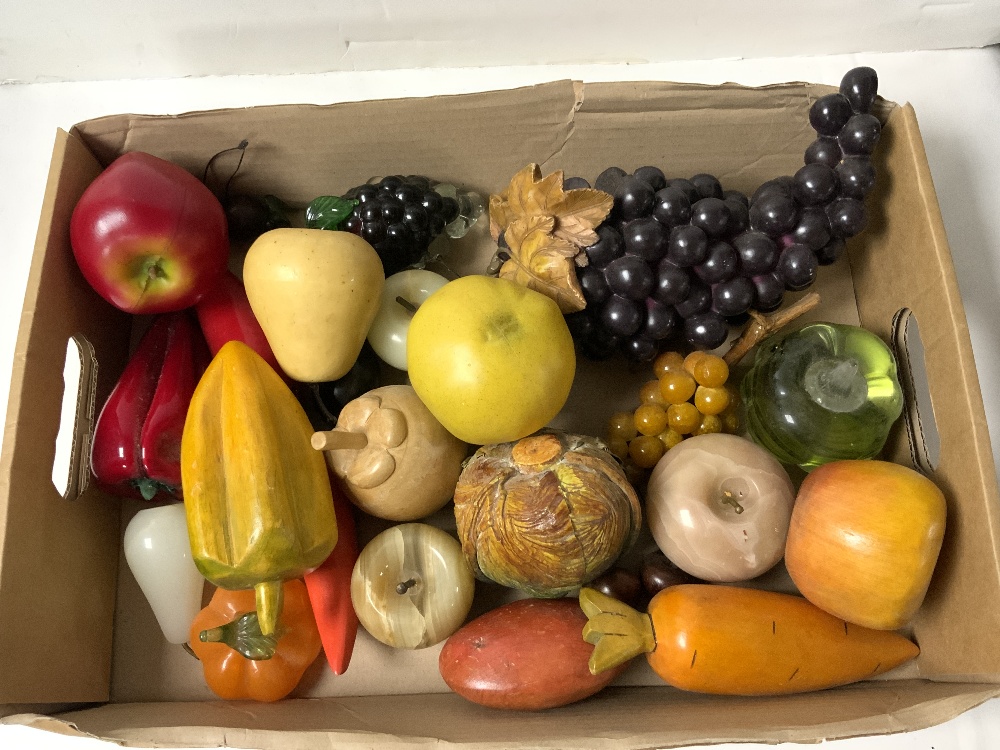 A QUANTITY OF GLASS AND WOOD FAUX FRUIT AND VEG. - Image 2 of 2