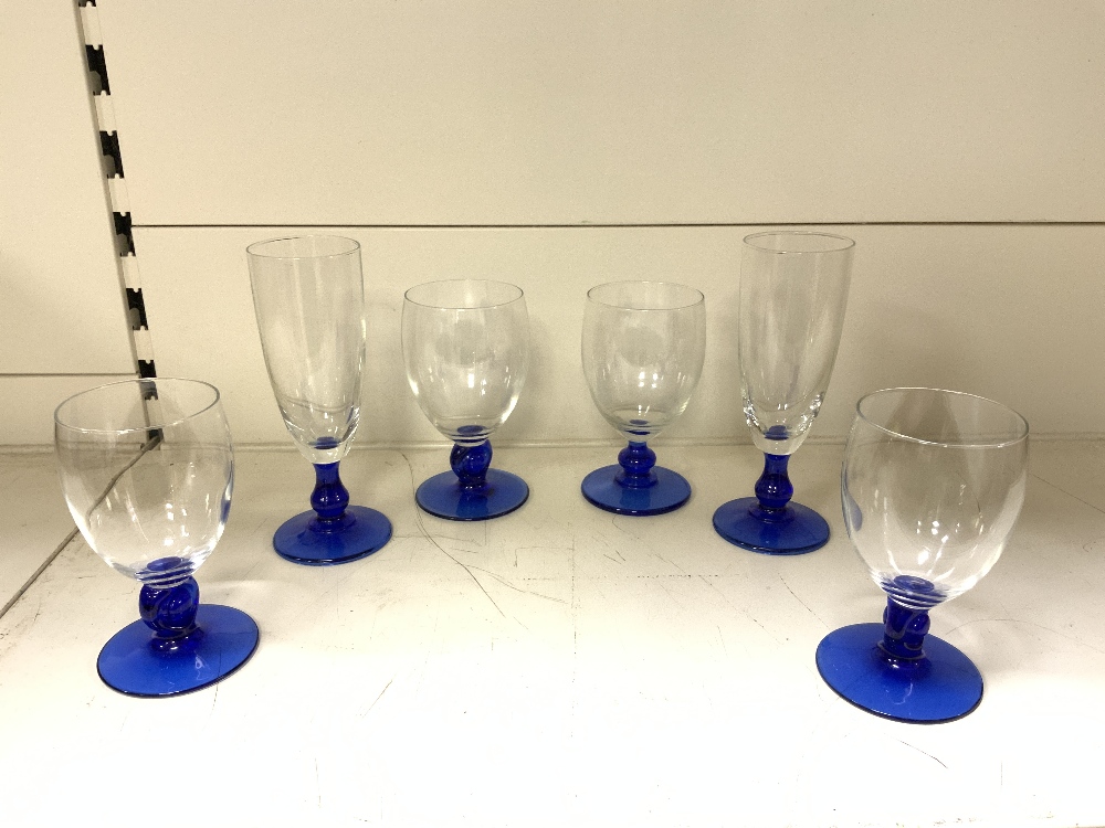 QUANTITY OF LUMINARC FRENCH BLUE AND CLEAR GLASS WINE GLASSES AND CHAMPAGNE FLUTES. - Image 3 of 4