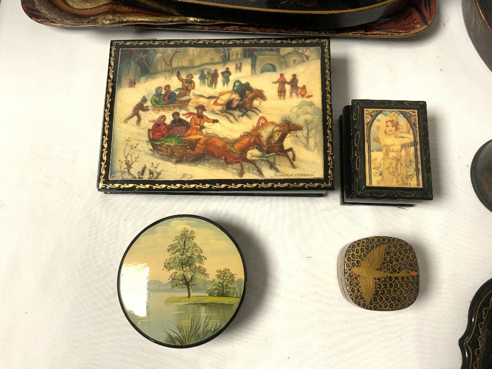 SMALL JAPANESE LACQUER WARES AND TWO RUSSIAN PAPIER MACHE LACQUER BOXES. - Image 2 of 7