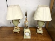 A PAIR OF ORNATE ONYX AND GILT METAL MOUNTED TABLE LAMPS, 36 CMS, ANOTHER TABLE LAMP, AND ONYX CLOCK