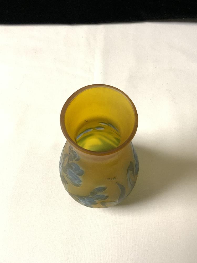 SMALL ART GLASS VASE MARKED GALLE YELLOW BLUE AND GREEN; 13.5CM - Image 4 of 5