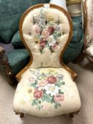 A VICTORIAN STYLE UPHOLSTERED BEDROOM CHAIR