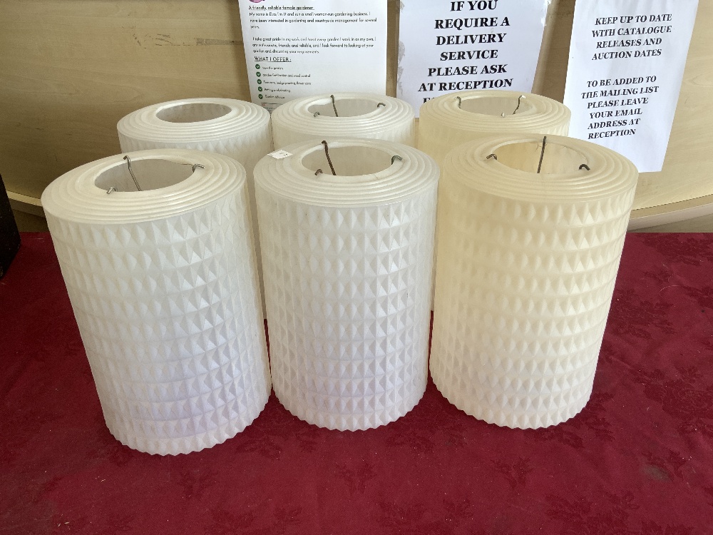 SIX MATCHING RETRO PLASTIC LAMP SHADES. - Image 3 of 3