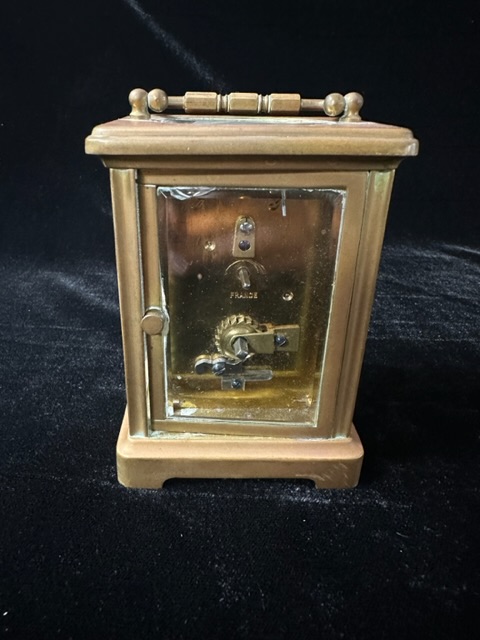 FRENCH BRASS CARRIAGE CLOCK. - Image 3 of 4