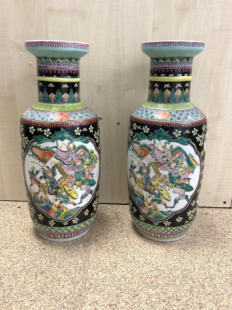 A PAIR OF 20TH-CENTURY CHINESE FAMILLE ROSE VASES WITH EMPORER SCENES, 47 CMS. - Image 3 of 5