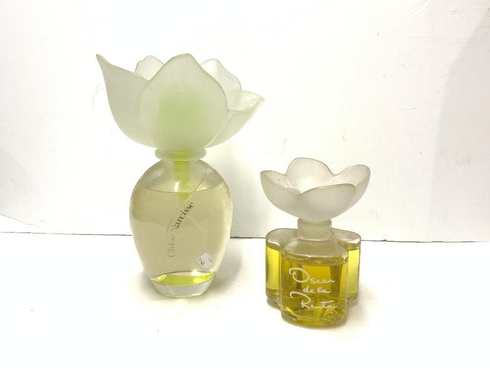 FACTICE TWO BOTTLES - CHLOE NARCISSE AND OSCAR DE LA RENTA. - Image 3 of 3