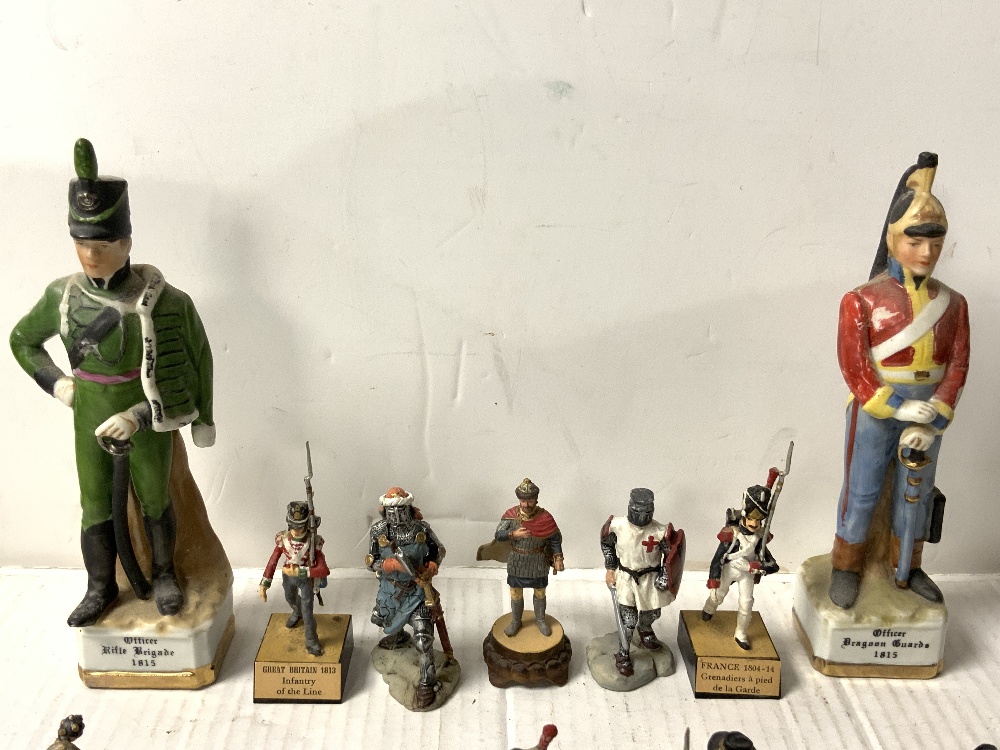 BRITAINS PAINTED LEAD SOLDIERS AND OTHERS AND TWO PORCELAIN FIGURES OF OFFICERS. - Image 3 of 4
