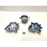 EARLY 19TH-CENTURY SPODE PORCELAIN BLUE AND WHITE WILLOW PATTERN LEAF-SHAPED PICKLE DISH, ANOTHER