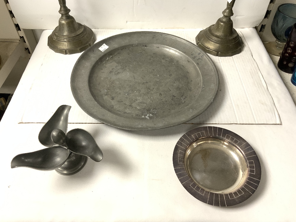 ANTIQUE PEWTER CHARGER, 36 CMS, PAIR METAL CANDLESTICKS, 26 CMS, PEWTER 3 SECTION JUG, PLATED - Image 4 of 5