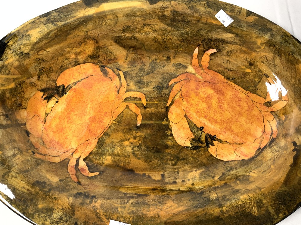 A LARGE OVAL GLAZED CRAB DECORATED DISH; 55X38 CMS. - Image 3 of 5