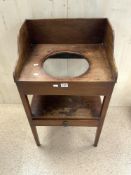 A GEORGIAN MAHOGANY TRAY TOP WASH STAND WITH SINGLE DRAWER, 56X44X100 CMS.