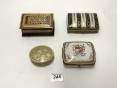 LIMOGES PORCELAIN BLACK AND GOLD DECORATED TRINKET BOX, ARMORIAL DECORATED PORCELAIN BOX, INLAID