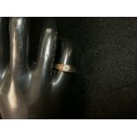 A LADIES 375 HALLMARKED GOLD SOLITAIRE DIAMOND ILLUSION SET RING, SIZE L, 3.3 GMS.