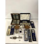 A CASED SET OF MOP HANDLE PLATED FISH KNIVES AND FORKS, FOUR SILVER HANDLE SERVING SPOONS, SILVER