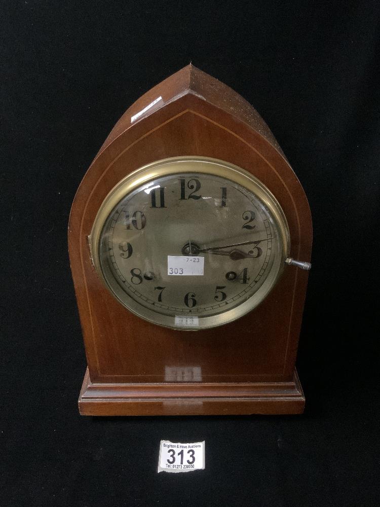 EDWARDIAN MAHOGANY AND BOXWOOD INLAID LANCET SHAPED MANTEL CLOCK WITH SILVERED DIAL; 31 CMS.