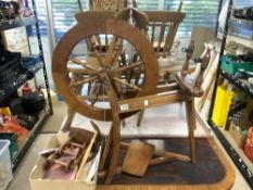 ASHFORD TRADITIONAL WOODEN SPINNING WHEEL AND FITTINGS.