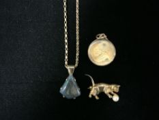 A 9CT GOLD CAT BROOCH WITH A RUBY EYE AND SYNTHETIC STONE, AN OPAL NECKLACE 9CT GOLD WITH 9CT GOLD
