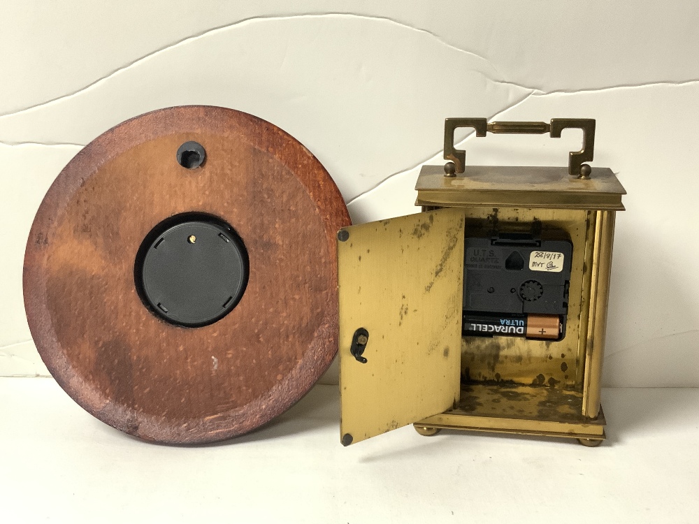 A BRASS QUARTZ CARRIAGE CLOCK BY RAPPORT - LONDON, AND A WEATHERMASTER BAROMETER. - Image 4 of 4