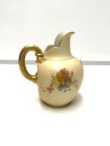 ROYAL WORCESTER MILK JUG,PATTERN NO 1094 PAINTED FLOWERS ON A PEACH GROUND 16CM