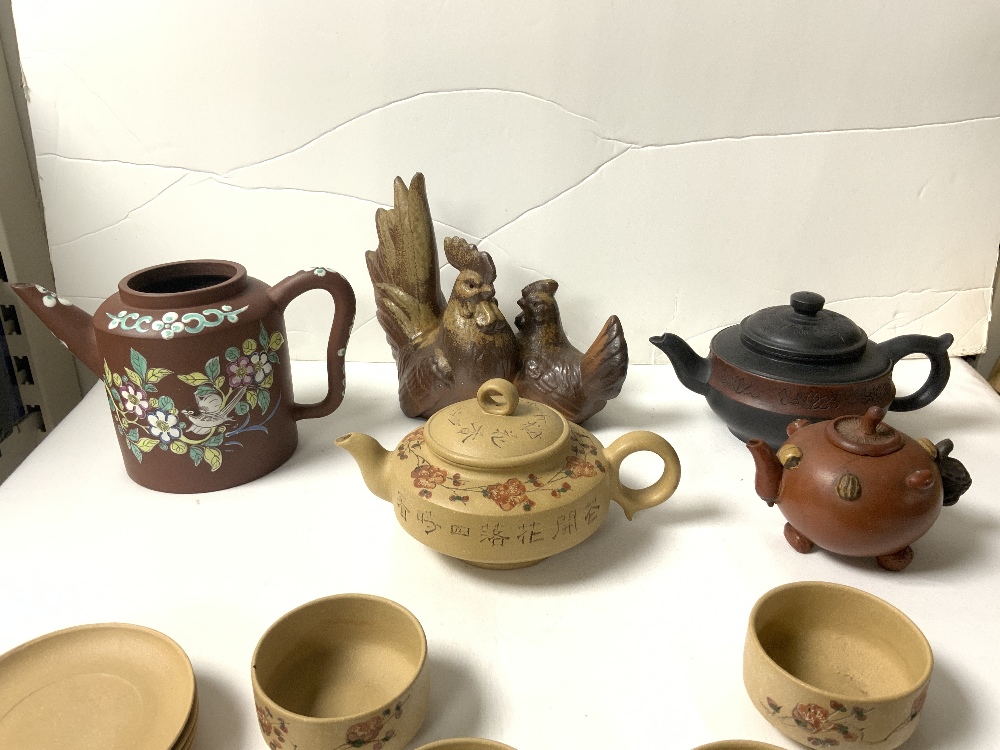 CHINESE YIXING CLAY TEA POT [ NO LID ], ANOTHER SMALLER; LIGHT BROWN; YIXING TEA SET AND TWO - Image 3 of 10