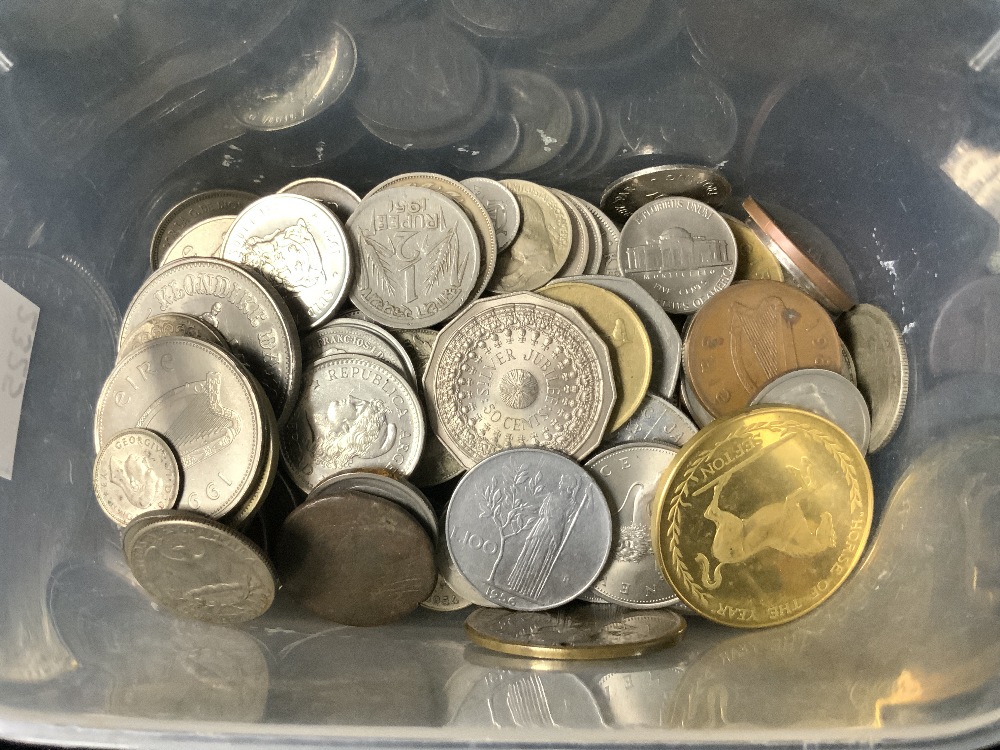 A QUANTITY OF MIXED USED COINAGE. - Image 6 of 6