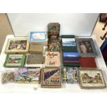 A QUANTITY OF JIGSAW PUZZLES - SOME IN ORIGINAL BOXES AND SOME LOOSE.