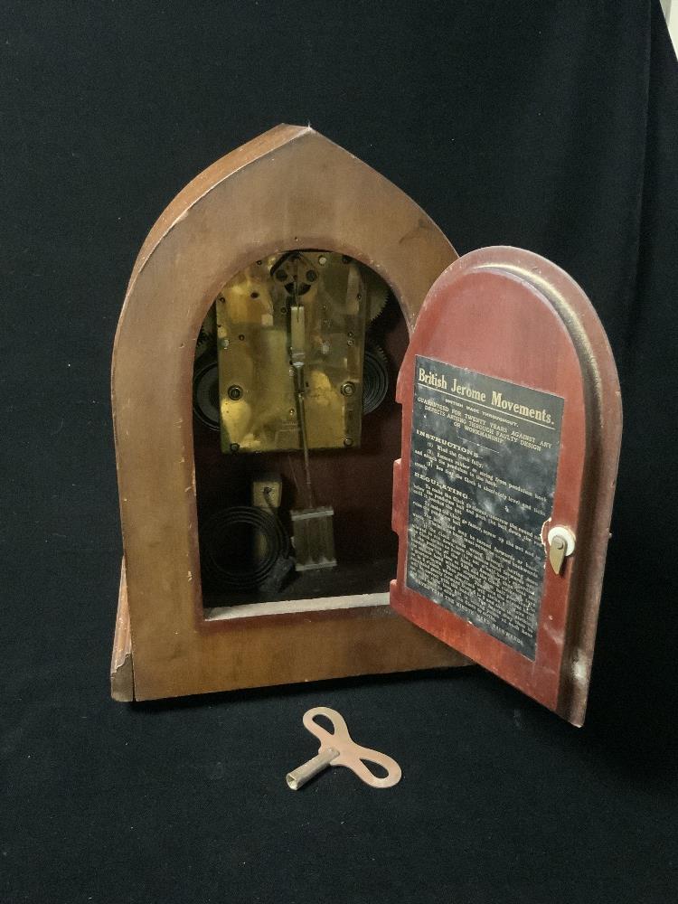 EDWARDIAN MAHOGANY AND BOXWOOD INLAID LANCET SHAPED MANTEL CLOCK WITH SILVERED DIAL; 31 CMS. - Image 3 of 5