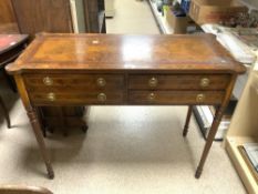 AN INLAID ROSEWOOD FOUR DRAWER REGENCY STYLE CONSOLE TABLE ON REEDED LEGS 94 X 43 X 76CM