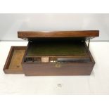 VICTORIAN MAHOGANY WRITING SLOPE WITH GREEN TOOLED LEATHER WITH ORIGINAL LOCKABLE KEY