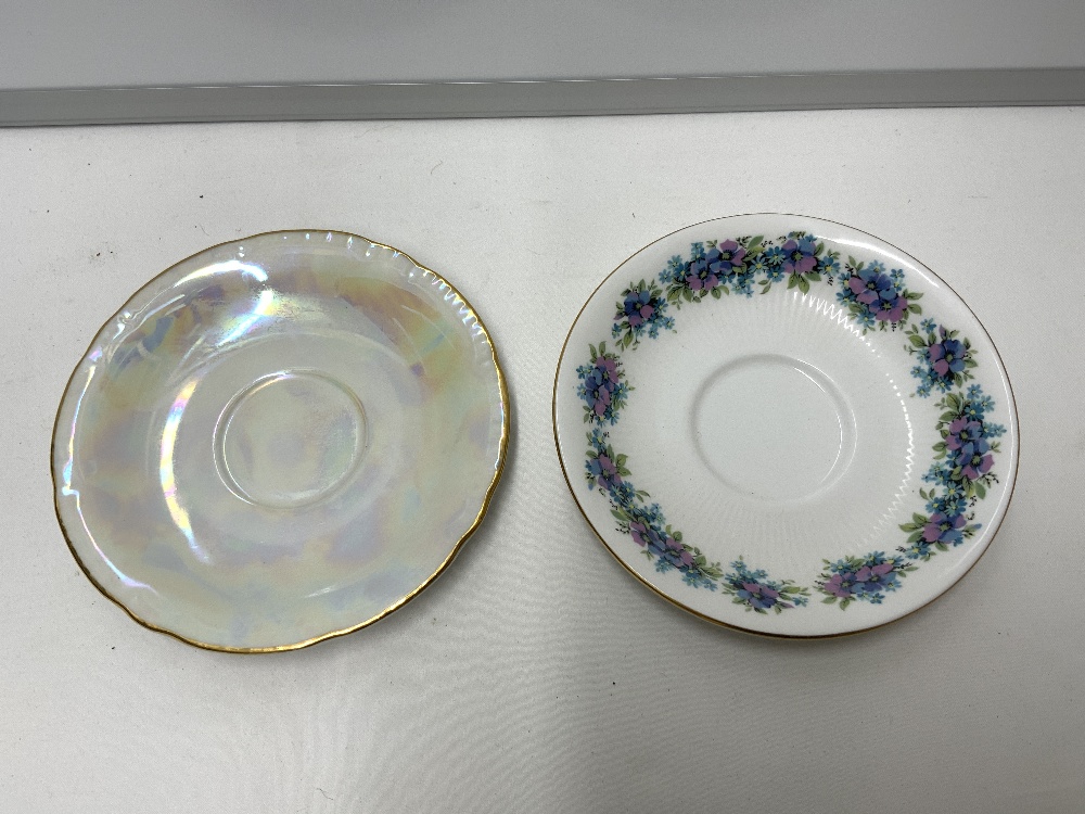 ROYAL STANDARD CARNIVAL PATTERN PORCELAIN COFFEE SET, AND A CZECHOSLOVAKIA PORCEAIN LUSTRE AND - Image 5 of 6