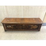 ANTIQUE WOODEN OTTOMAN/CHEST WITH FINE FRETWORK FRONT 138 X 42 X 37CM