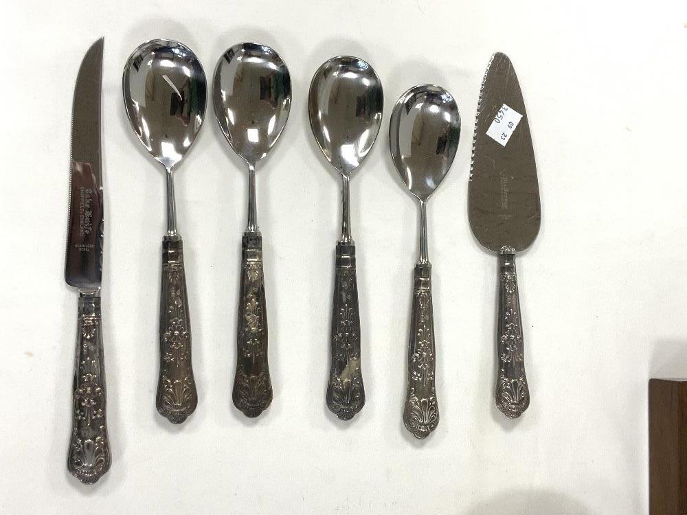 A CASED SET OF MOP HANDLE PLATED FISH KNIVES AND FORKS, FOUR SILVER HANDLE SERVING SPOONS, SILVER - Image 2 of 5