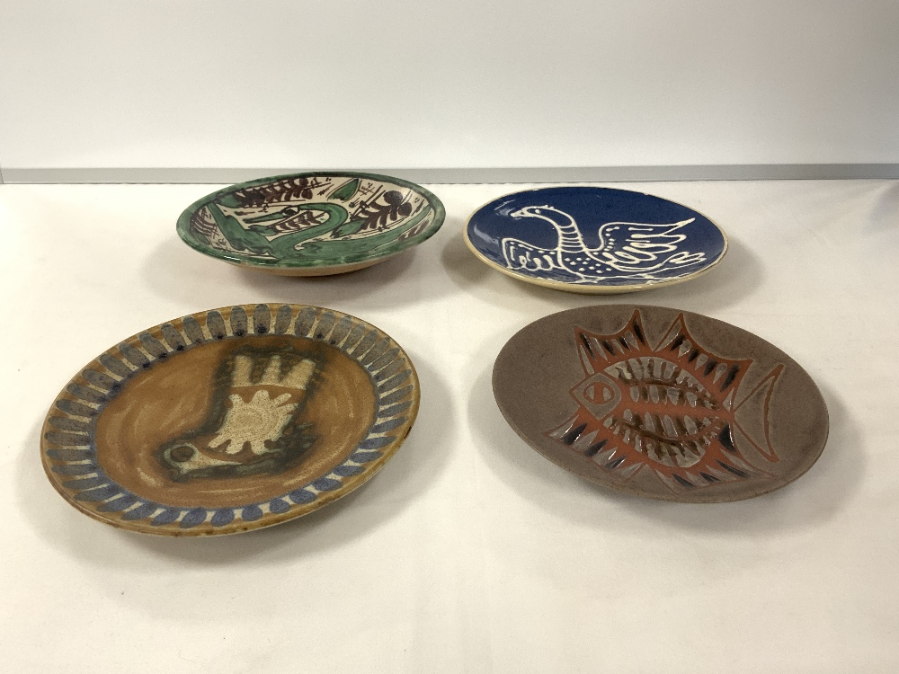 STUDIO POTTERY BLUE GLAZED AND BIRD SLIPWARE DECORATED PLATE, 23 CMS DIAMETER, AND 3 OTHER STUDIO - Image 2 of 3