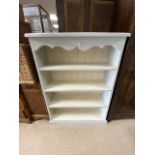 PAINTED PINE OPEN DWARF FOUR SECTION BOOKCASE; 92X30X123 CMS.
