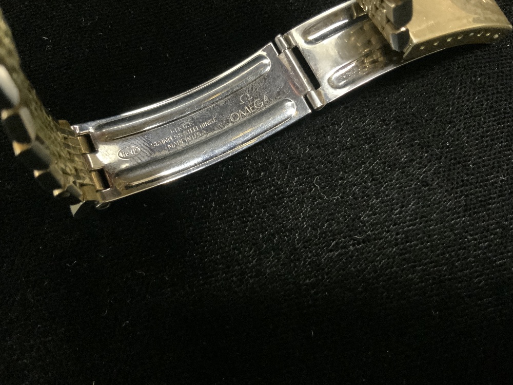 A GENTS 1960s OMEGA AUTOMATIC, HALLMARKED 375 GOLD WRISTWATCH, ON A GOLD PLATED OMEGA STRAP, WITH - Image 5 of 7