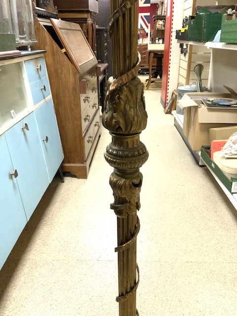 FRENCH ORNATE CORINTHIUM COLUMN ORMULO AND BRASS LAMP STAND WITH CHERUB SUPPORTS TO BASE. - Image 4 of 5