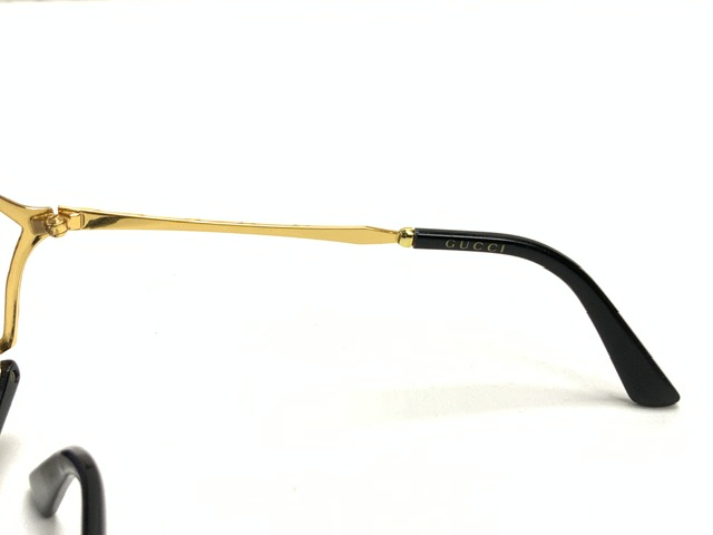 GENUINE PAIR OF GUCCI SUNGLASSES (61017-135) - Image 3 of 8