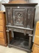 A 19TH-CENTURY CARVED OAK CONTINENTAL CABINET; 145 X 89 X 51CM