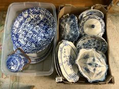 A QUANTITY OF BLUE AND WHITE DINNER WARES - VARIOUS.