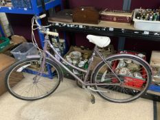 VINTAGE LADIES BICYCLE CAPRICE BY RALEIGH