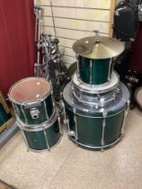 VINTAGE PEARL DRUM KIT WITH SYMBOLS